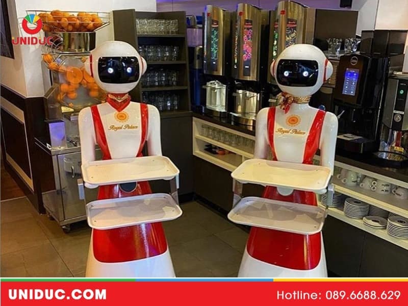 robot nha hang 4 jpg